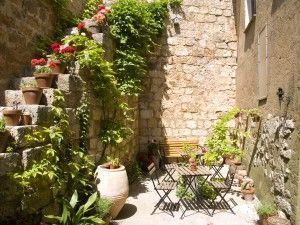 Patio Pequeño - Castillo de Grisel